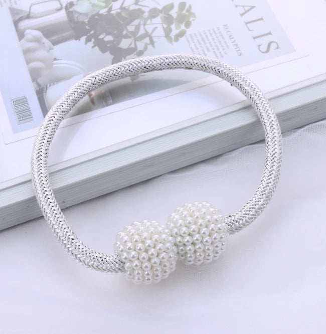 Magnetic Pearl Curtain Clips